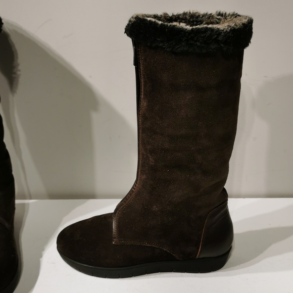 AQUATALIA Women's Suede Winter Snow Boots - Picture 2 of 9